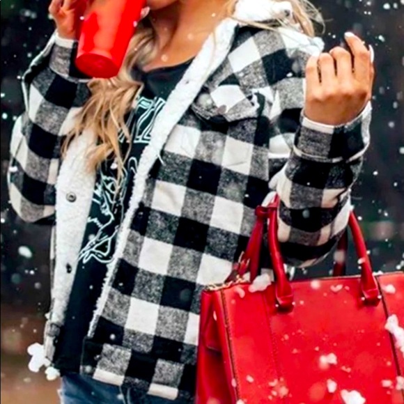 Chic Nation Jackets & Blazers - ❤️1 HOUR SALE❤️ Buffalo Checkered Jacket